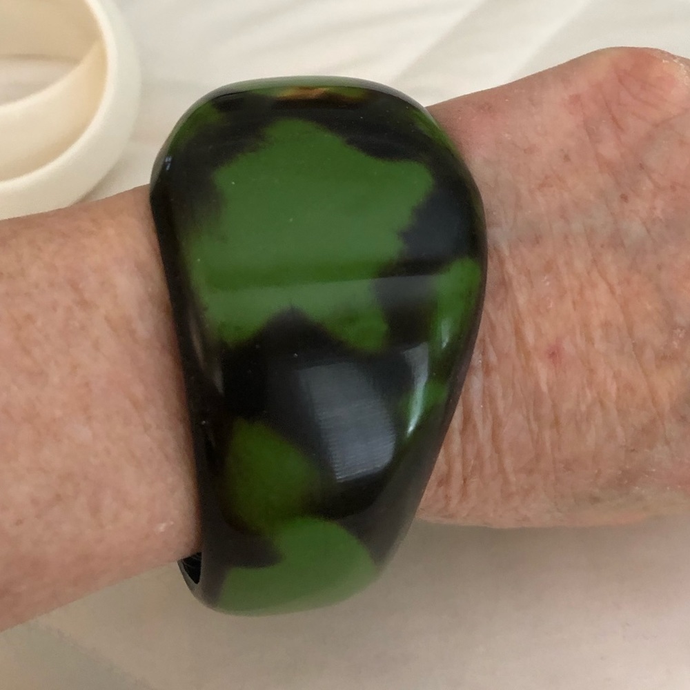 Cuff bracelet